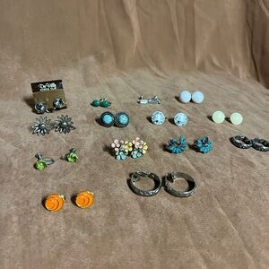 Lot of 14 vintage clip on or screw back earrings. Great condition and designs